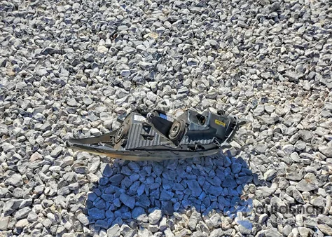 2010 Honda Accord Lxp z USA, uszkodzony, nr VIN 1HGCP2F4XAA062677